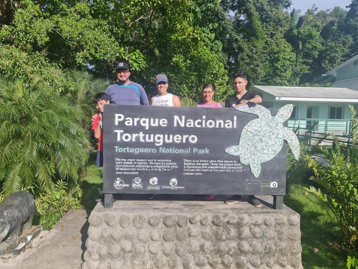 Cabinas El Muellecito Tortuguero Luaran gambar